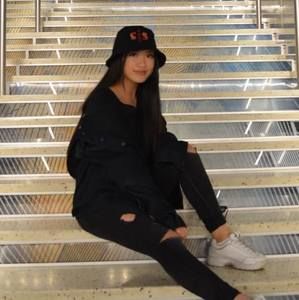 Meet your Posher, Anna